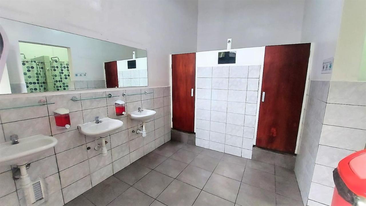 Single Bed 18-Mixed Dormitory Room