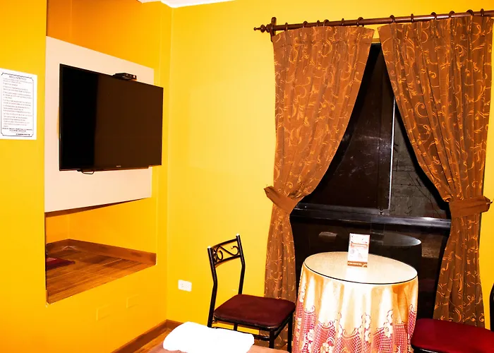 Solis Dies Hotel